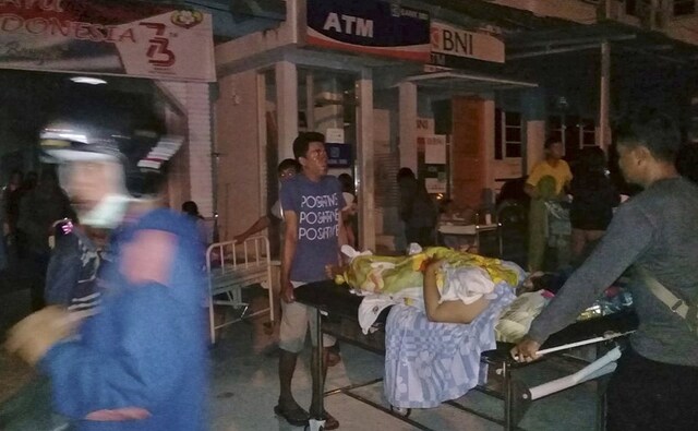 Military troops were deployed in Palu and Donggala and the police also mobilised to help the emergency response apart from the personnel from the search-and-rescue and disaster agencies. AP Military troops were deployed in Palu and Donggala and the police also mobilised to help the emergency response apart from the personnel from the search-and-rescue and disaster agencies. AP
